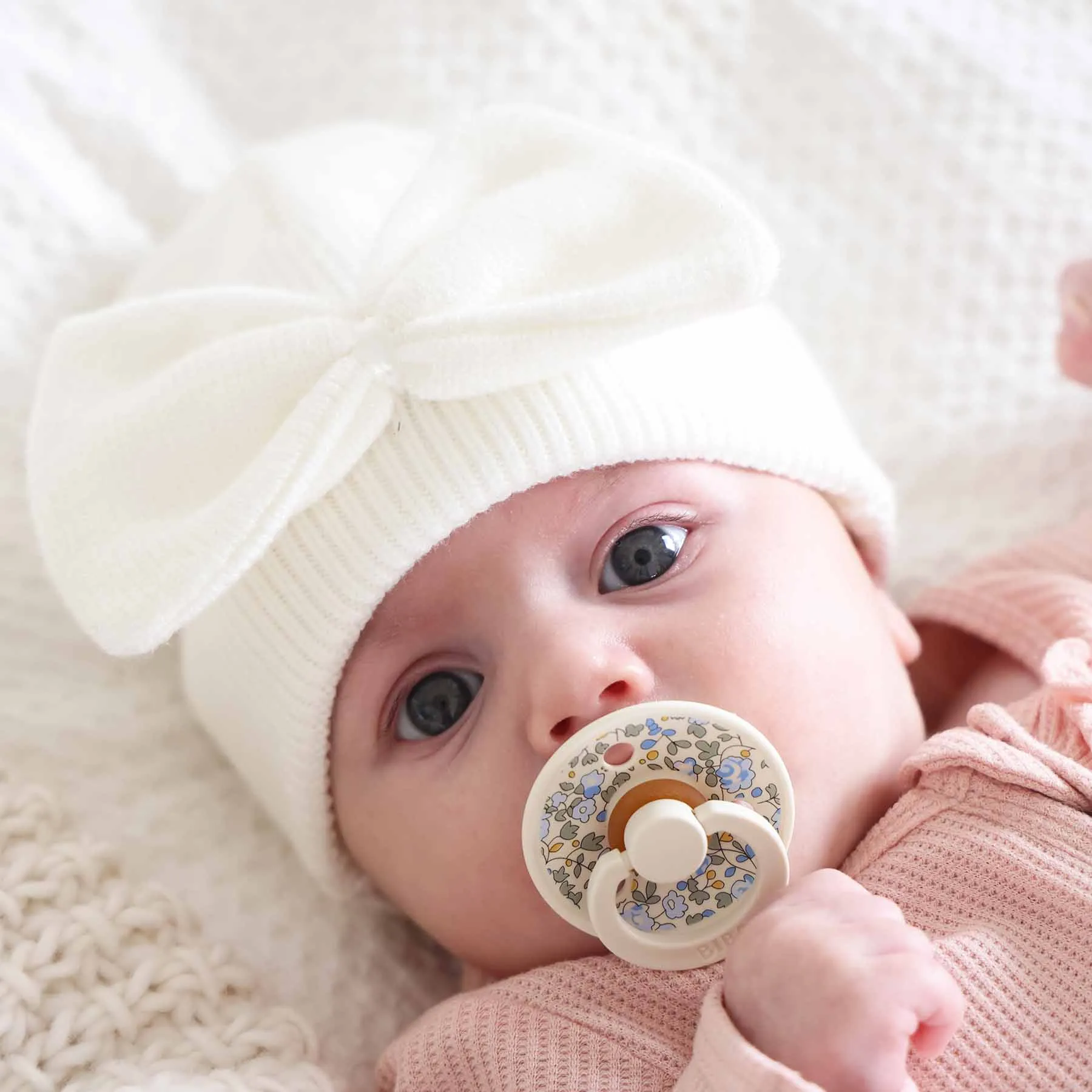 Knit Newborn Bow Beanies*