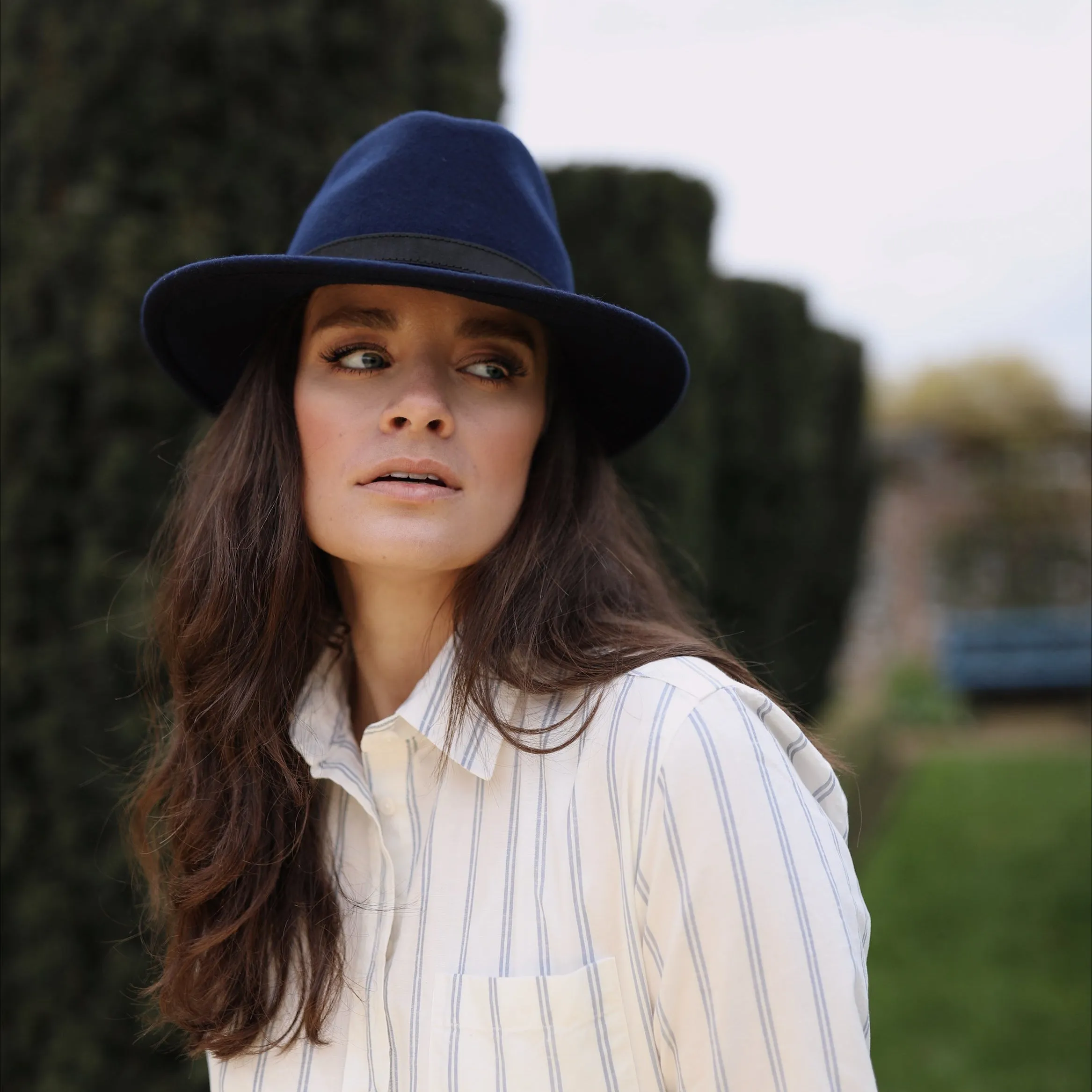 The Suffolk Fedora in Navy (No Feather)
