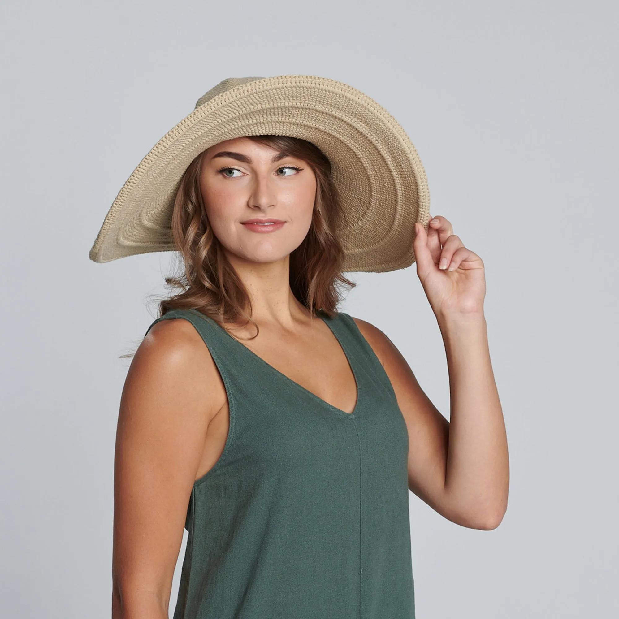 Women's Oversized Brim Crochet Sun Hat