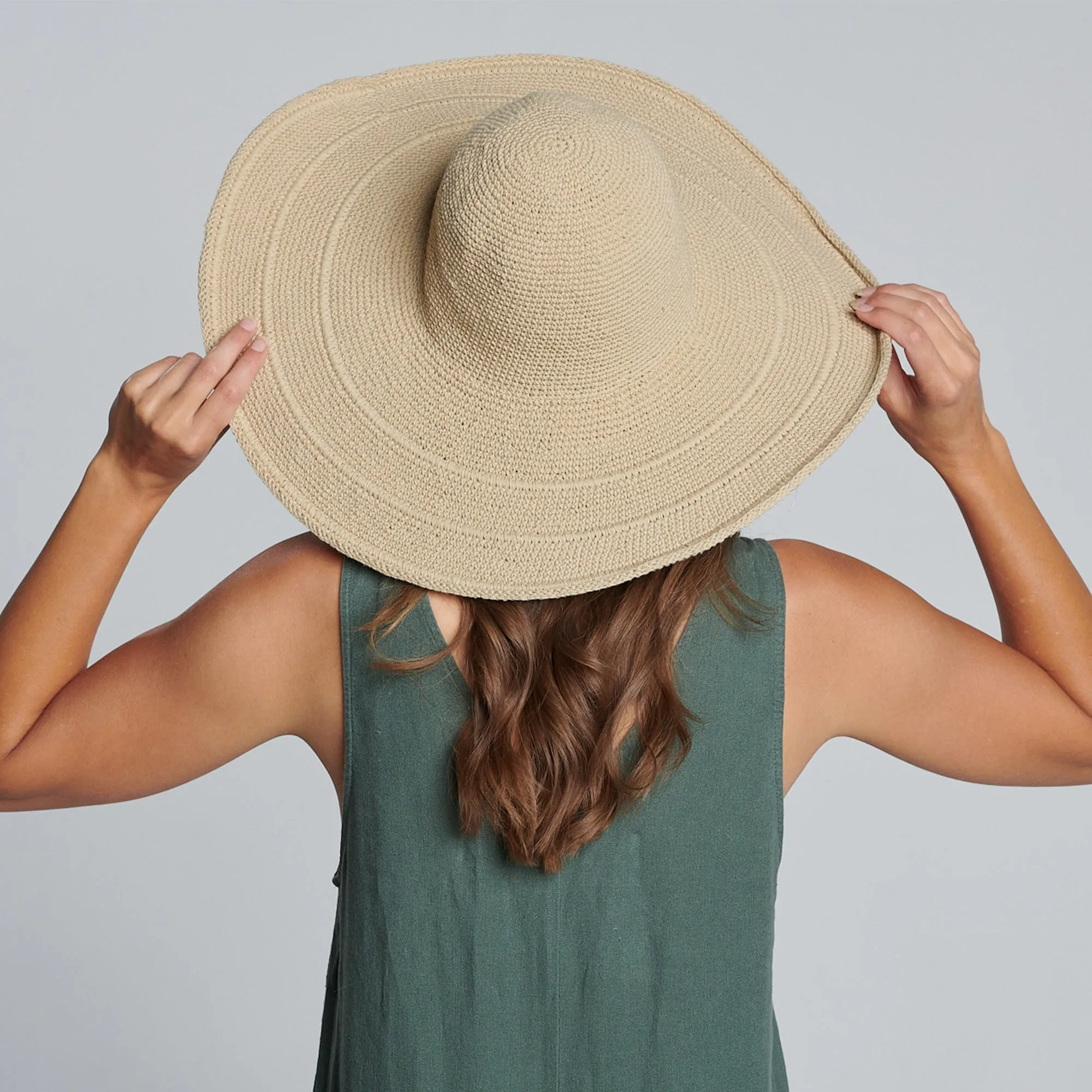 Women's Oversized Brim Crochet Sun Hat
